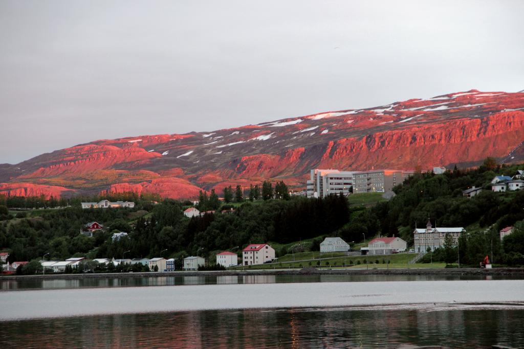 Acco Guesthouse Akureyri Exteriör bild